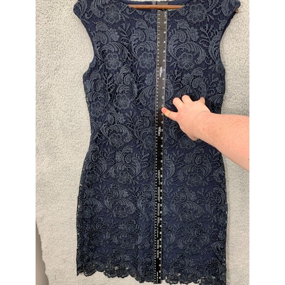 Lauren Ralph Lauren Lighthouse Navy Floral Lace Back Zip Lined Evening Gown 10 - Picture 9 of 13